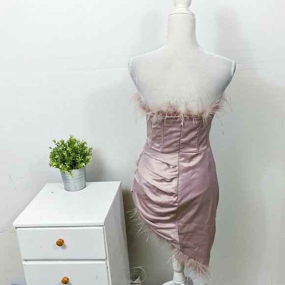 LAVISH ALICE NWT Pink Satin Feather Strapless Mini Dress Size 6 - Picture 4 of 9